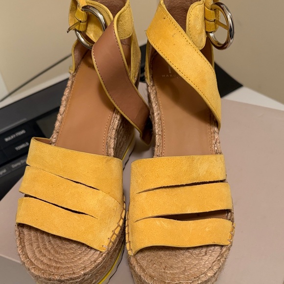 Zara Yellow Wedge Sandals - Picture 2 of 8